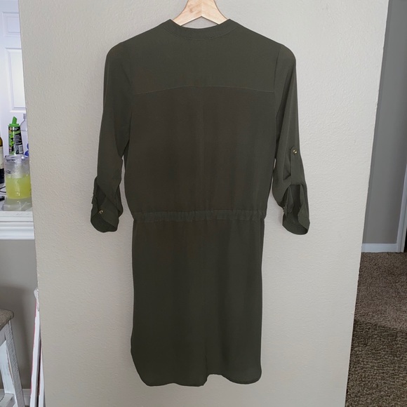 Dress - Picture 2 of 4